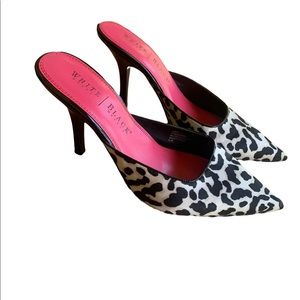 Mule backless pointed toe loafer White House Black Market Sz 8.5